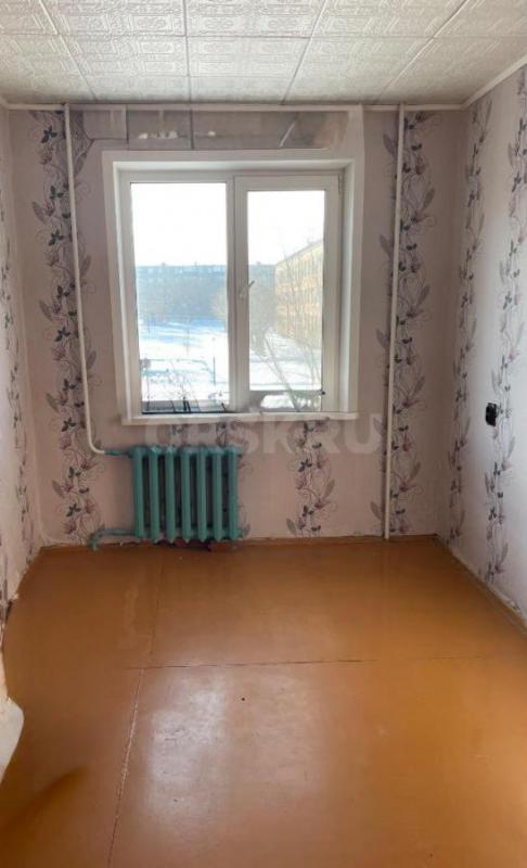 Продам отличную 2-х комнатную квартиру расположенную в прекрасном районе на прекрасном третьем этаже - Орск