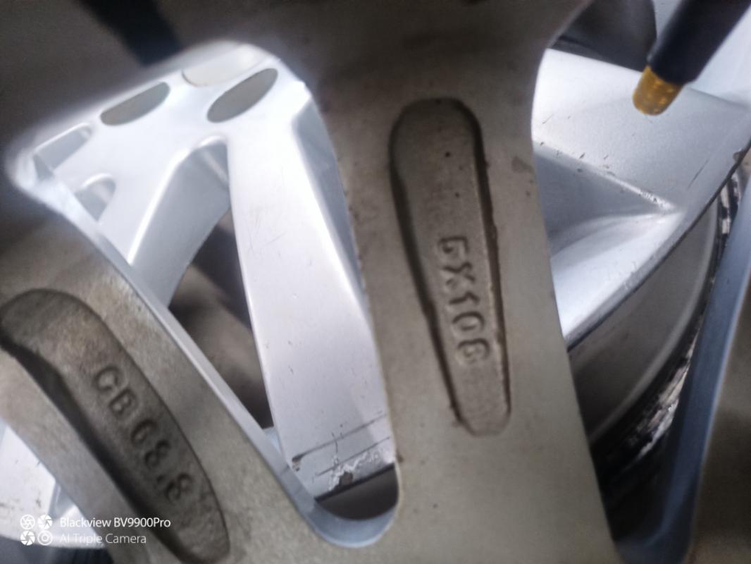 Продаются Лите диски на Ford Focus 2
6x15 5x108 ET 52.5 Dia 63.3
Могут подойти и на другие авто, смо - Новотроицк