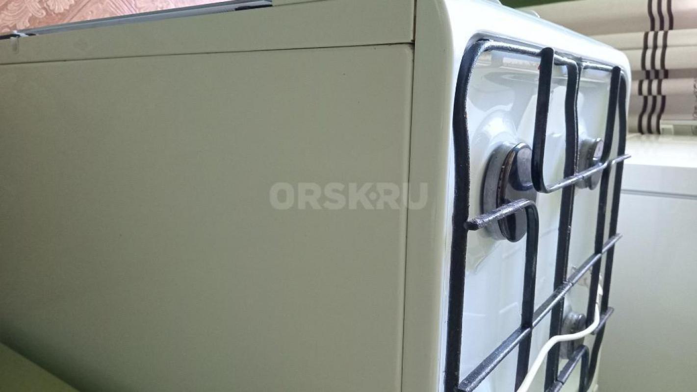 Продам газовую плиту Гефест в очень хорошем состоянии , 60 см., электророзжиг четырёхканальный, подс - Орск