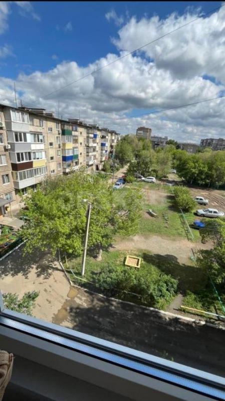 Предлагаю вашему вниманию двухкомнатную квартиру с раздельными комнатами и двумя балконами ! - Орск