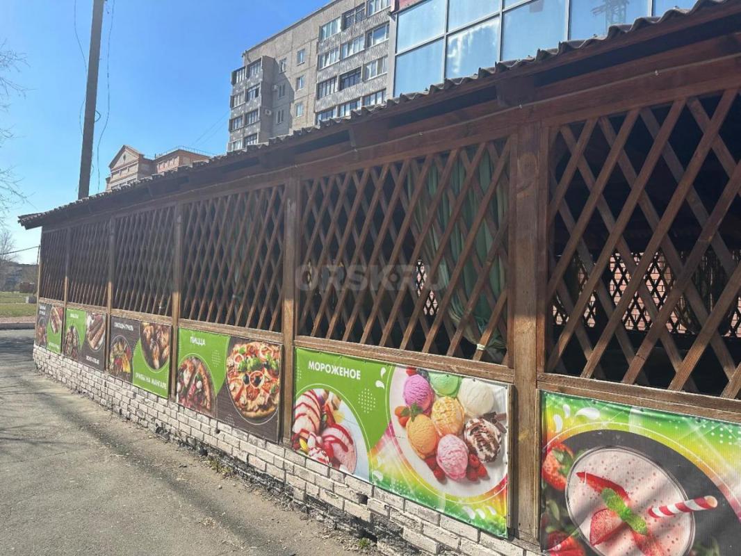 Продам летнее кафе ( из дерева) под демонтаж. - Новотроицк