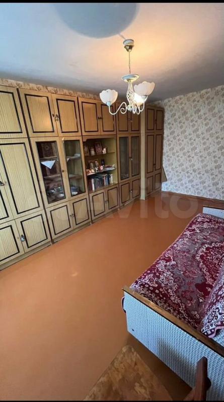 Предлагаю Вашему вниманию трехкомнатную квартиру расположенную в центре города на самом удобном трет - Новотроицк