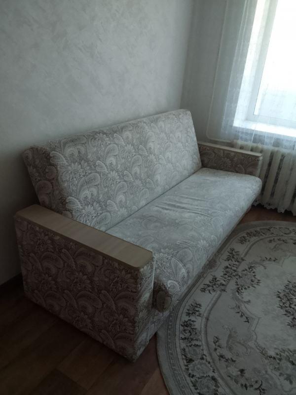 Продаю диван - книжку, кресло и комод в отличном состояние. - Новотроицк
