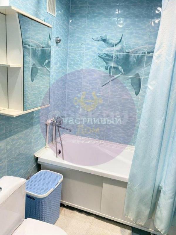 Продам шикарную 2-х комнатную квартиру в самом центре города, расположенную на 4-м этаже 5-ти этажно - Орск