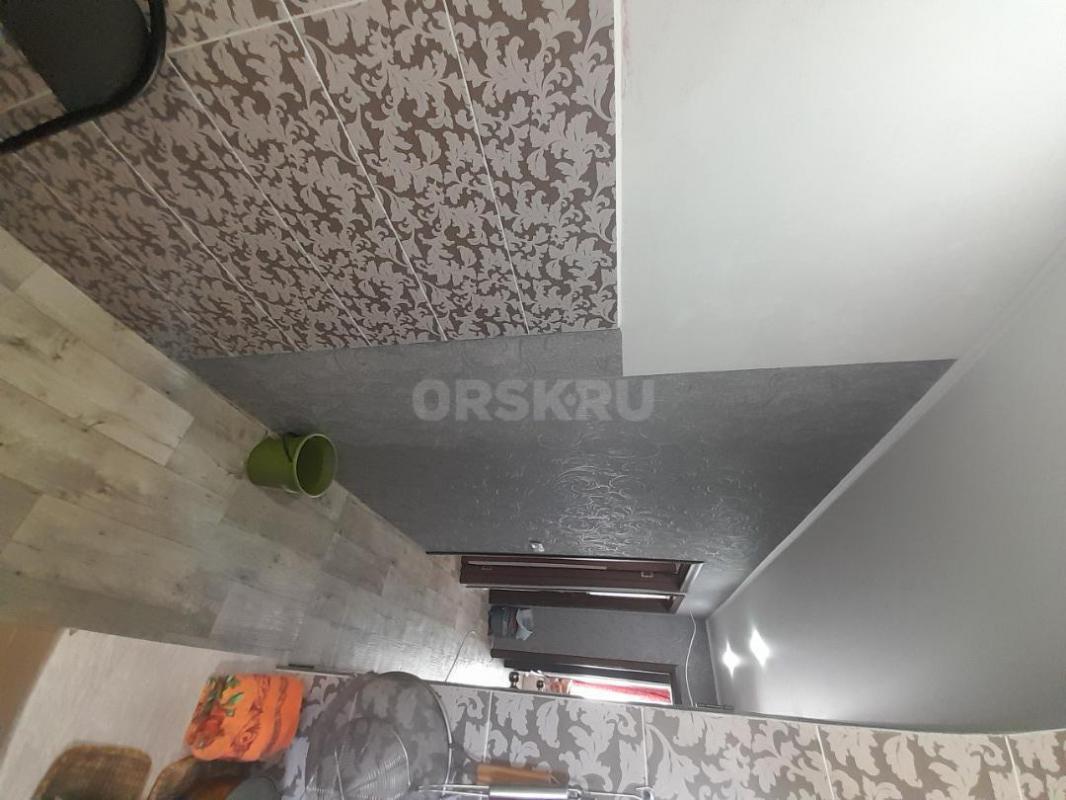 Продам трёшку на Добровольского, в квартире имеется:
 -два застеклённых балкона;
 -полы стяжка+нов - Орск