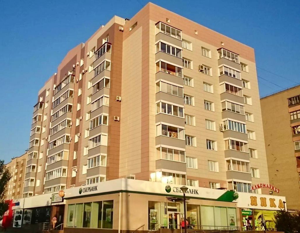 Продается просторная 2-комнатная квартира площадью 83,5 м2. - Орск