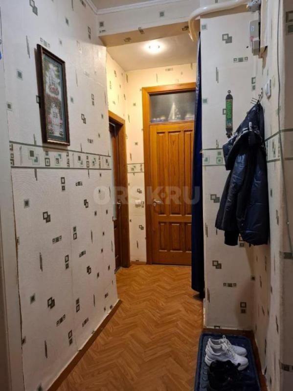 Продам квартиру старого типа (сталинка) в центре города, пр. - Орск