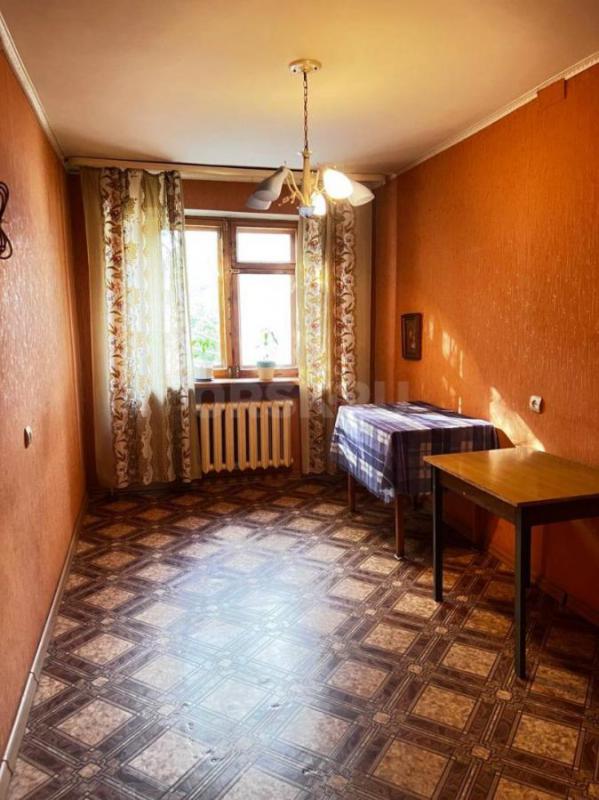 Продам просторную и светлую квартиру площадью 58,5 м², расположенная по адресу: проспект Ленина, дом - Орск