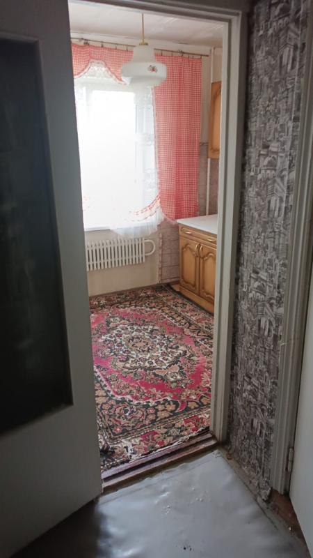 Продам квартиру улучшенной планировки в шестом микрорайоне - Орск