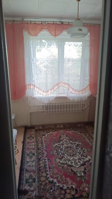 Продам квартиру улучшенной планировки в шестом микрорайоне - Орск