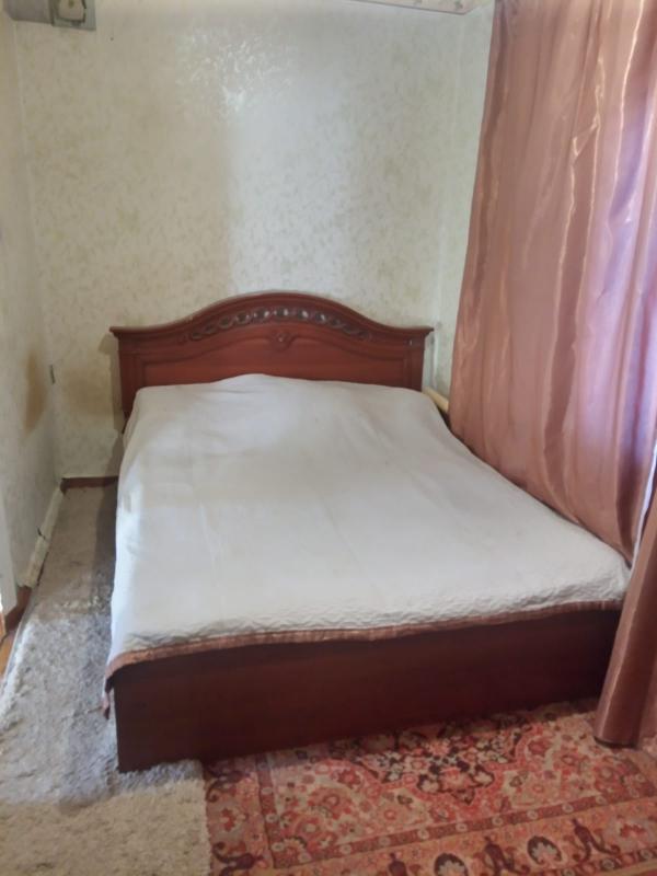 Продам дом на Юрге. рядом магазины, остановка все в шаговой доступности. - Новотроицк
