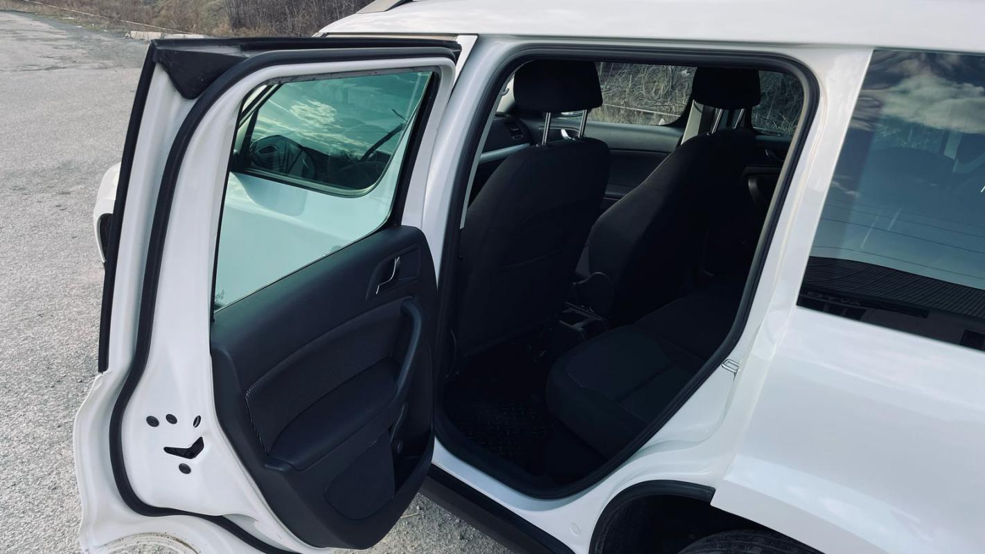 Продается Skoda Yeti , 2013 года

Skodа Yeti — идeaльный выбор для aктивныx гopoдcких жителей

Ecли - Новотроицк