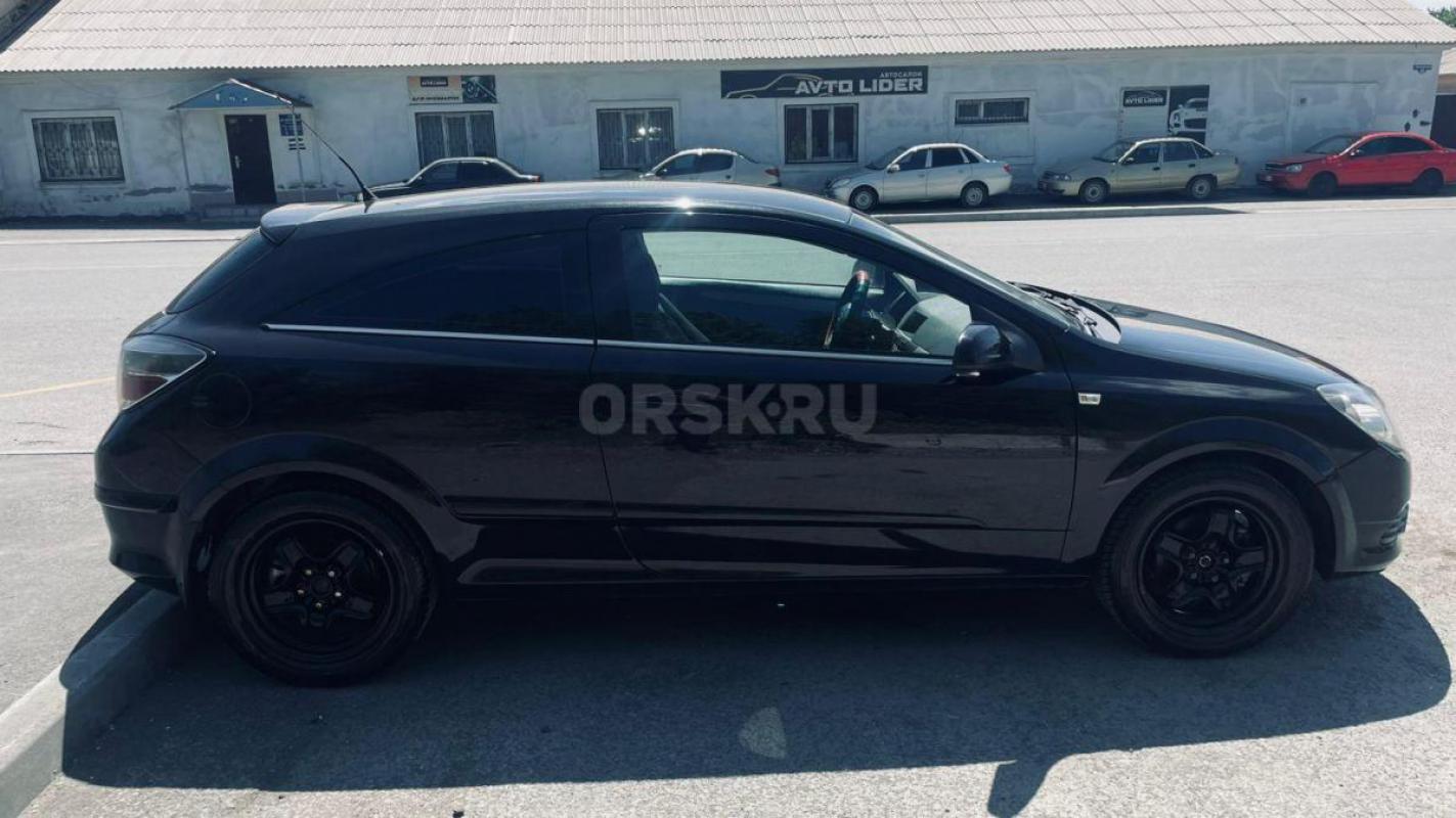 Продается Opel Astra купе, 2006 года

Состояние отличное,

обслуживание проводилось вовремя, - Новотроицк