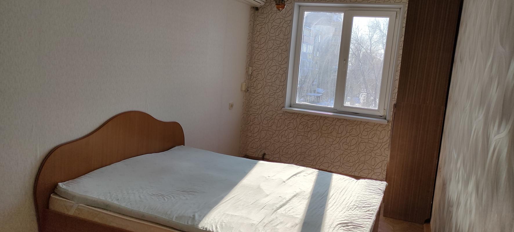 Сдам в аренду на длительный срок 2-к квартиру в центре города (за зданием администрации). - Новотроицк