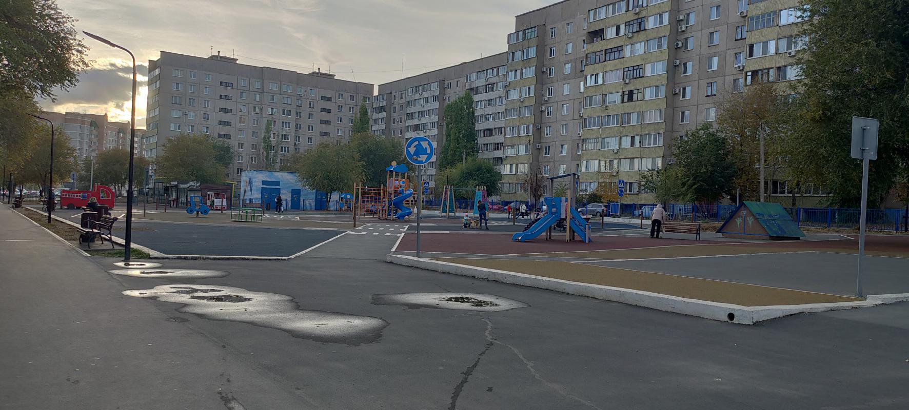 Сдам в аренду на длительный срок 2-к квартиру в центре города (за зданием администрации). - Новотроицк
