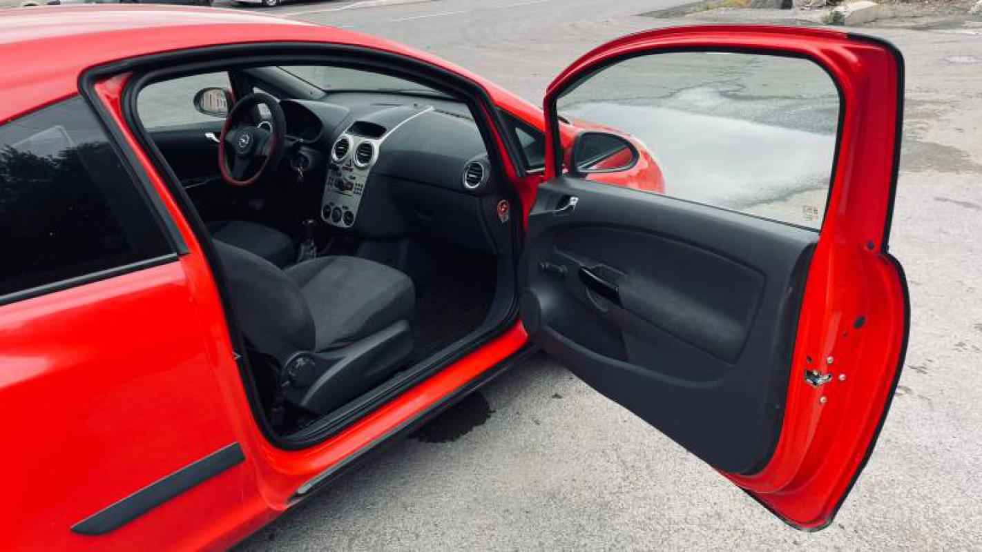 Продается Opel Corsa, 2007 года

Лёгкий, экономичный, маневренный автомобиль,

магнитола,

передние - Новотроицк