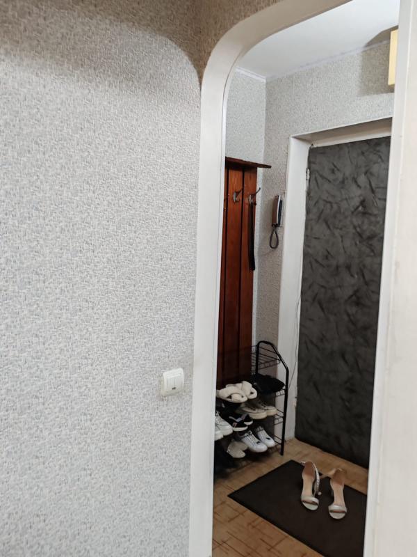 Продам 3- комнатную ( маломерка) на втором этаже. - Новотроицк
