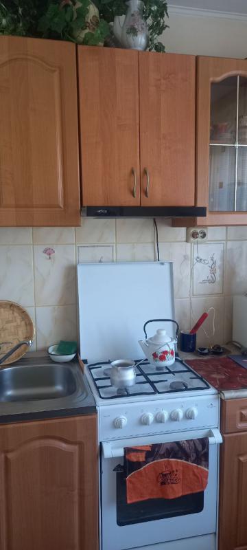 Продам двухкомнатную квартиру, квартира полностью мебелирована, есть лифт и камера у подъезда - Новотроицк