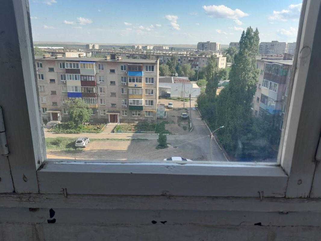ПРОДАËТСЯ 1 - КОМНАТНАЯ КВАРТИРА, УЛУЧШЕННОЙ ПЛАНИРОВКИ
на 6 этаже, 9 - ти этажного дома по адресу - - Новотроицк