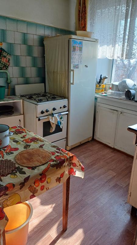 Текст объявления:
Продаётся двухкомнатная квартира в городе Новотроицк, расположенная на 5 этаже пят - Новотроицк