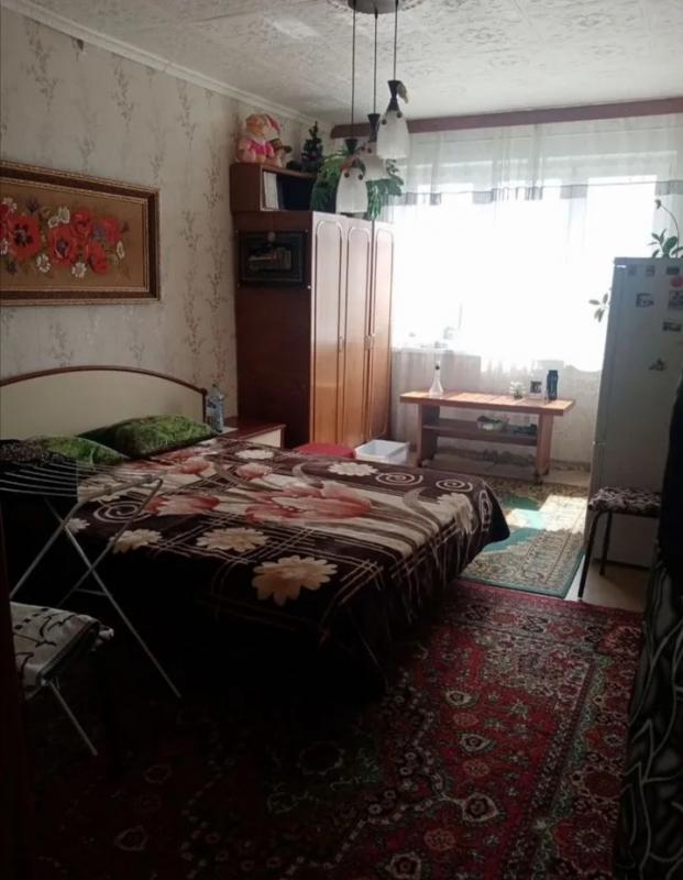 Продаётся 2-х комнатная квартира 
в центре города по адресу: ул. - Новотроицк
