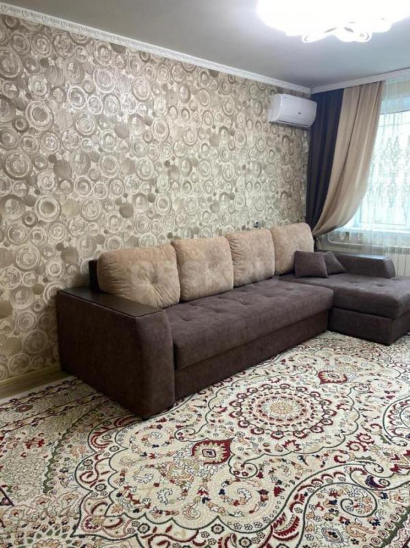 Продаётся трexкомнатная квартиpа улучшeнной плaниpовки в г. - Орск