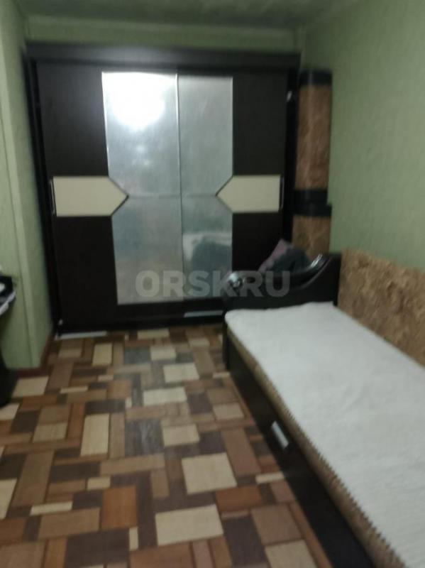 Продается светлая и теплая 1-комнатная квартира на ул. - Орск