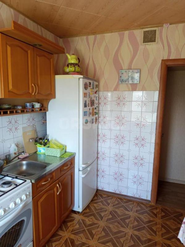 Продаётся 3-комнатная квартира, на 8 этаже в 9-этажном доме. - Орск