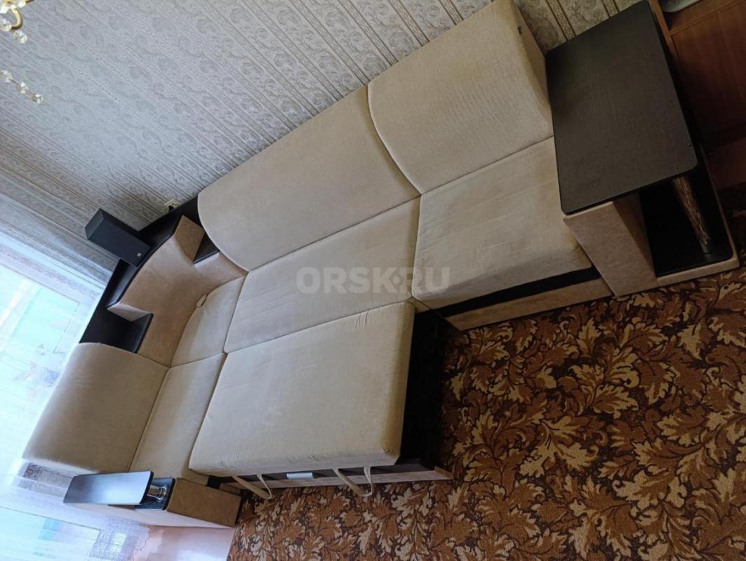 Продам угловой диван (длина 3,5м) - Орск