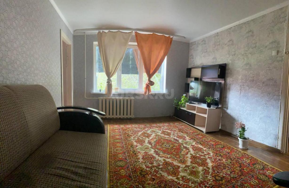 Сдам уютную 1 к квартиру(полуторка) в п. - Орск