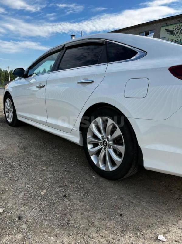 Продам Hyundai Sonata 2017 года 
С салона выехала в 2018 году
С 2018 года и по сей день один владе - Гай