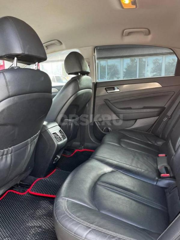 Продам Hyundai Sonata 2017 года 
С салона выехала в 2018 году
С 2018 года и по сей день один владе - Гай