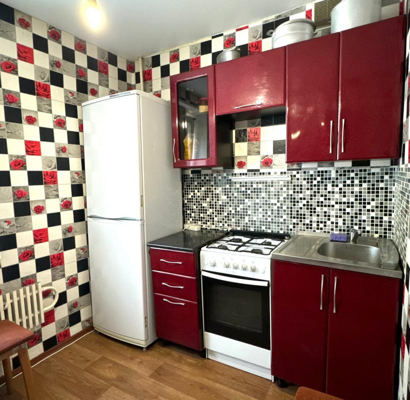 В продаже однокомнатная благоустроенная квартира, расположенная на 2 м этаже 5 этажного дома, площад - Новотроицк