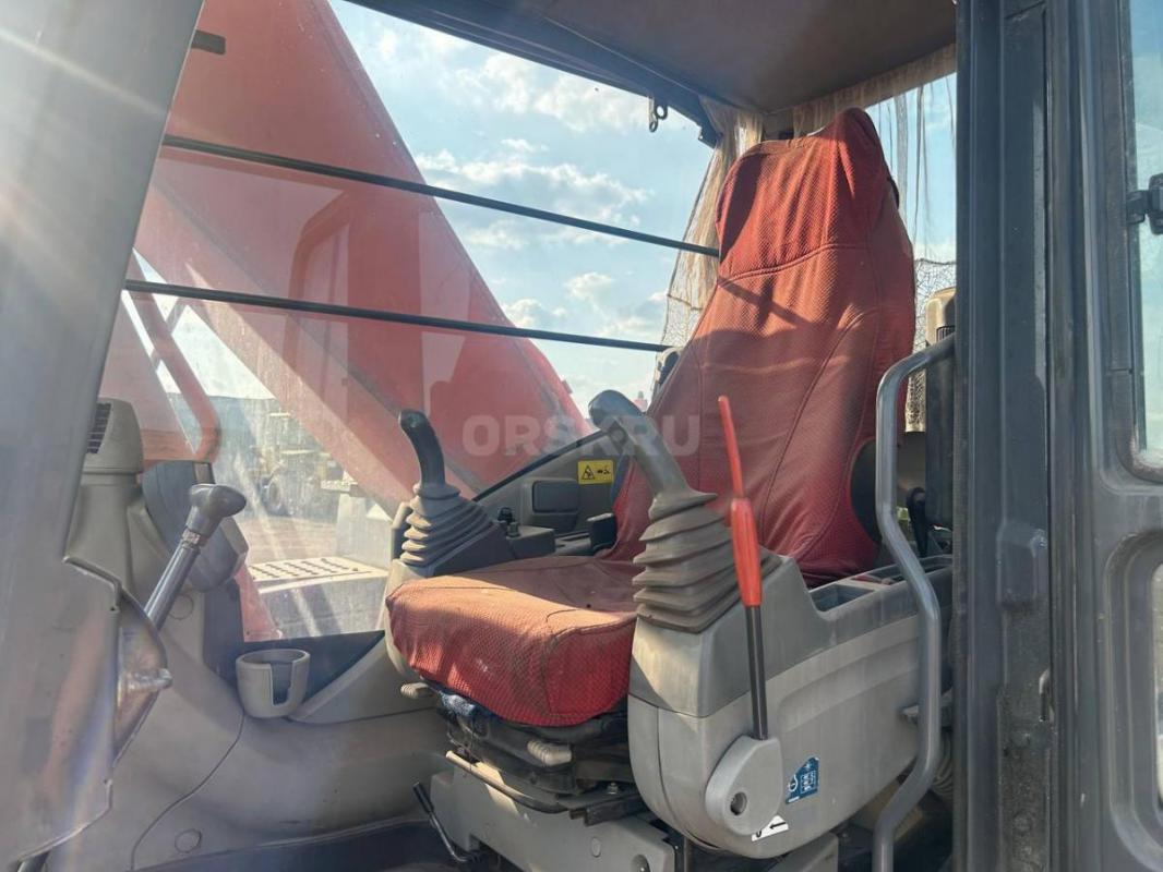 Экскаватор HITACHI ZX270-3 гусеничный. - Орск