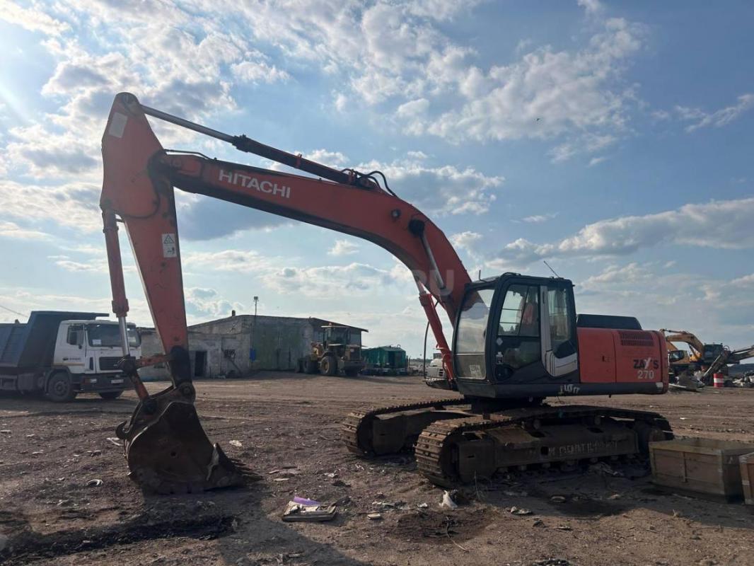 Экскаватор HITACHI ZX270-3 гусеничный. - Орск