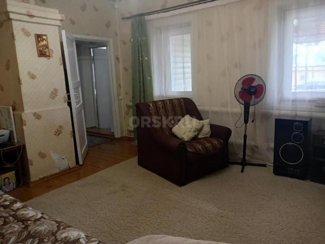 Продам квартиру в доме на 4-ëх хозяев.р-он ОЗТП. - Орск