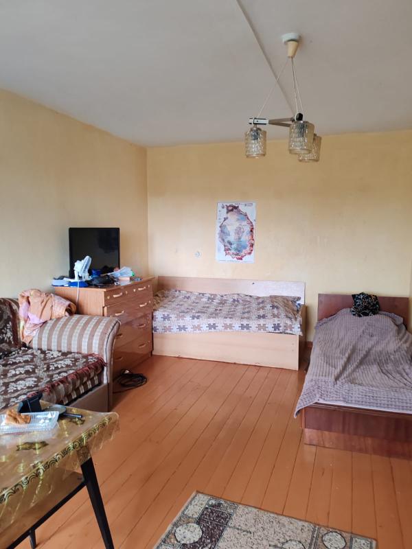 Продам 1- комнатную ( 35 кв) в кирпичном доме, на третьем этаже. - Новотроицк