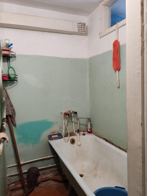 Продам 1- комнатную ( 35 кв) в кирпичном доме, на третьем этаже. - Новотроицк