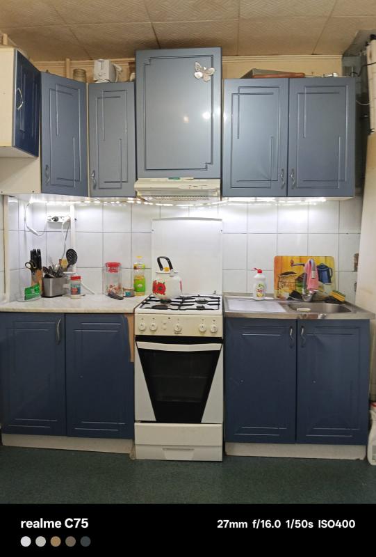 Продам 2 к квартиру, ходы раздельные, большой коридор,кухня 8,5 кв. - Новотроицк