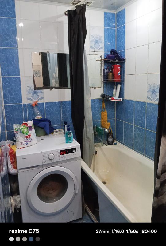Продам 2 к квартиру, ходы раздельные, большой коридор,кухня 8,5 кв. - Новотроицк