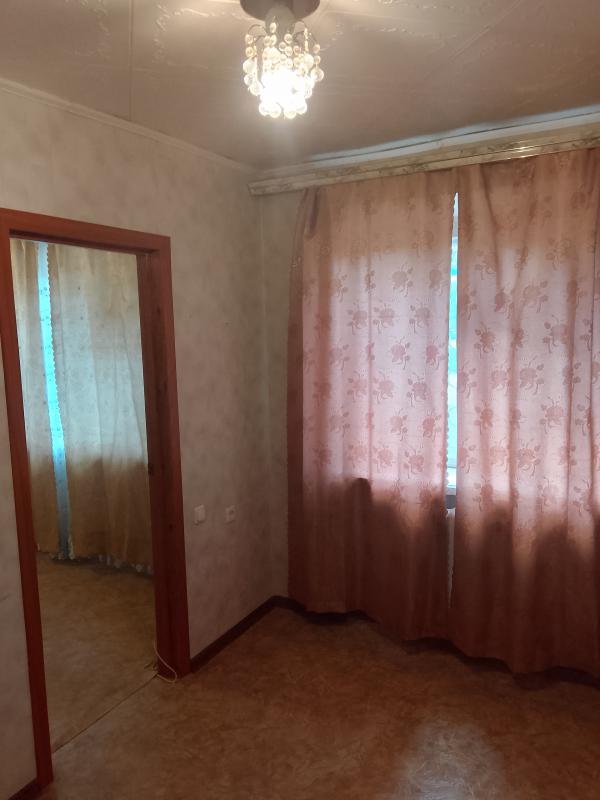 Продам 3-х комнатную квартиру, расположенную на 1 этаже 4-х этажного дома. - Новотроицк