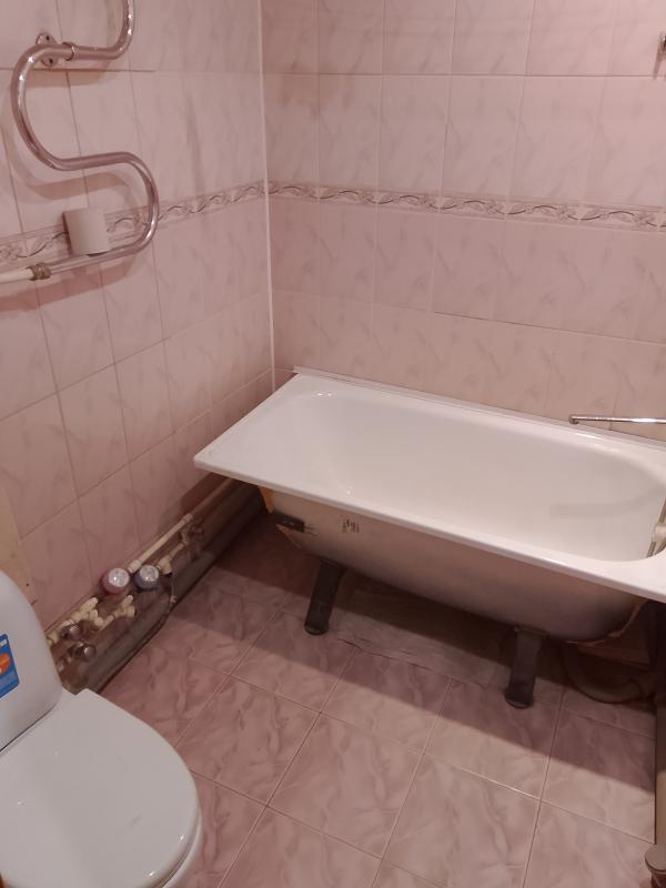 Продам 3-х комнатную квартиру, расположенную на 1 этаже 4-х этажного дома. - Новотроицк
