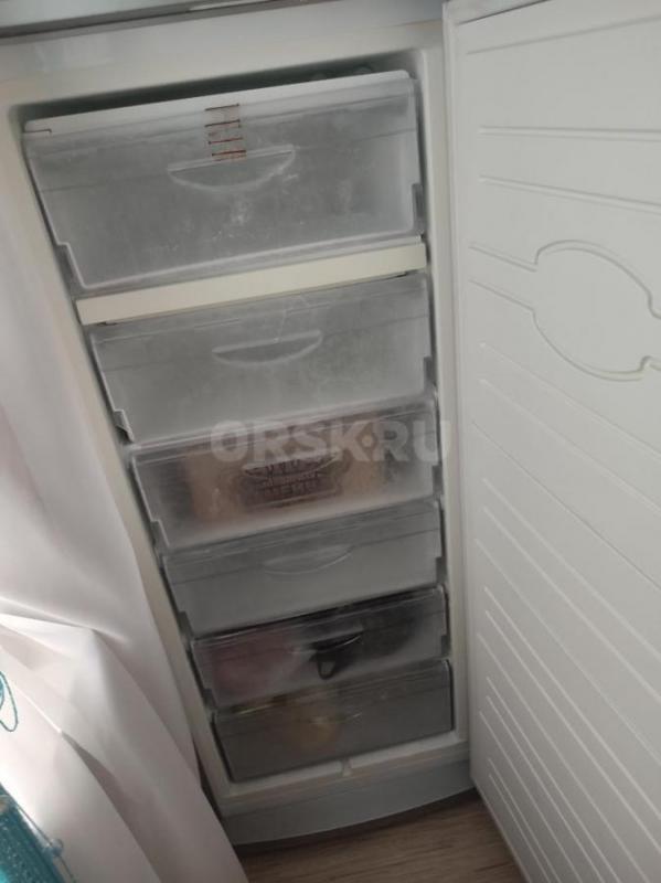 Продам морозильную камеру (морозилку) серую, 6 лотков и поддон под пельмени и фрикадельки. - Орск