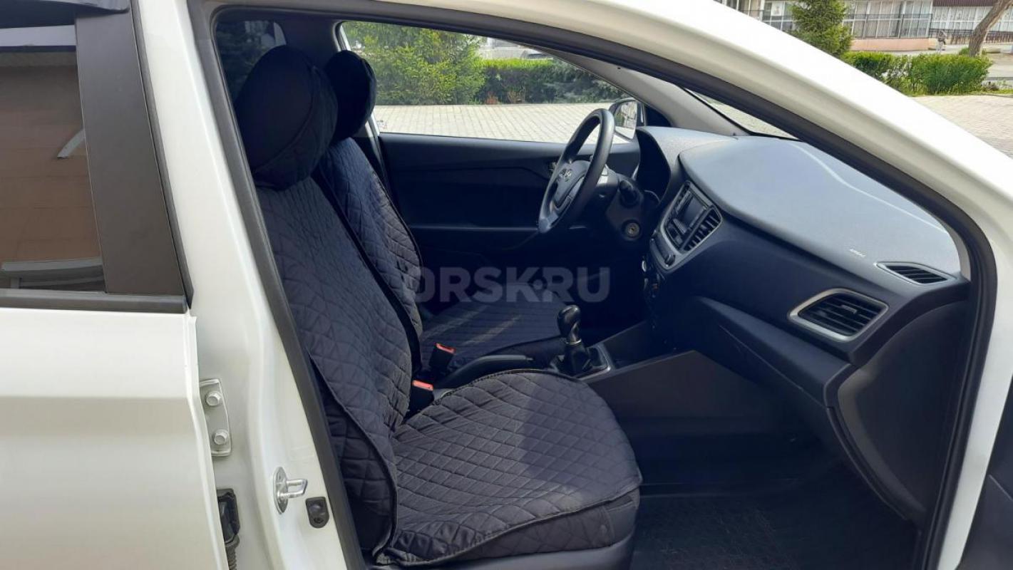 Hyundai Solaris 1.6 MT, 2017 г. - Орск