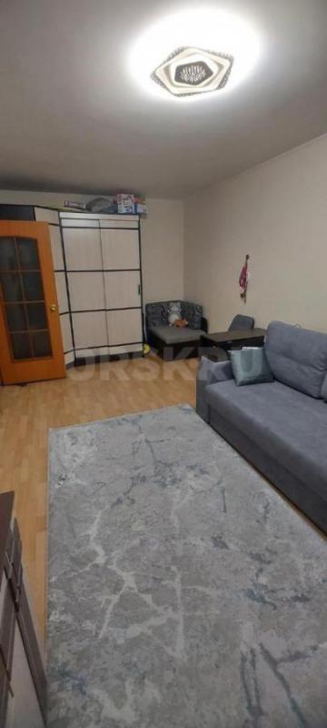 Продам отличную однокомнатную квартиру, 6/9 этаж, ул. - Орск
