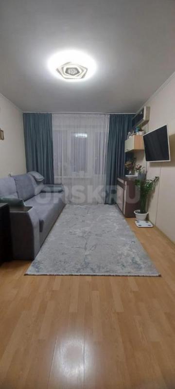 Продам отличную однокомнатную квартиру, 6/9 этаж, ул. - Орск