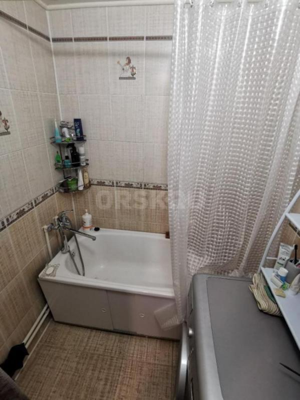 Продам отличную однокомнатную квартиру, 6/9 этаж, ул. - Орск