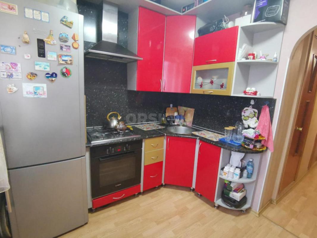Продам отличную однокомнатную квартиру, 6/9 этаж, ул. - Орск