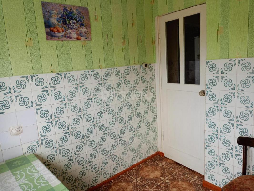 Продам отличную двухкомнатную квартиру, расположенную по ул. - Орск