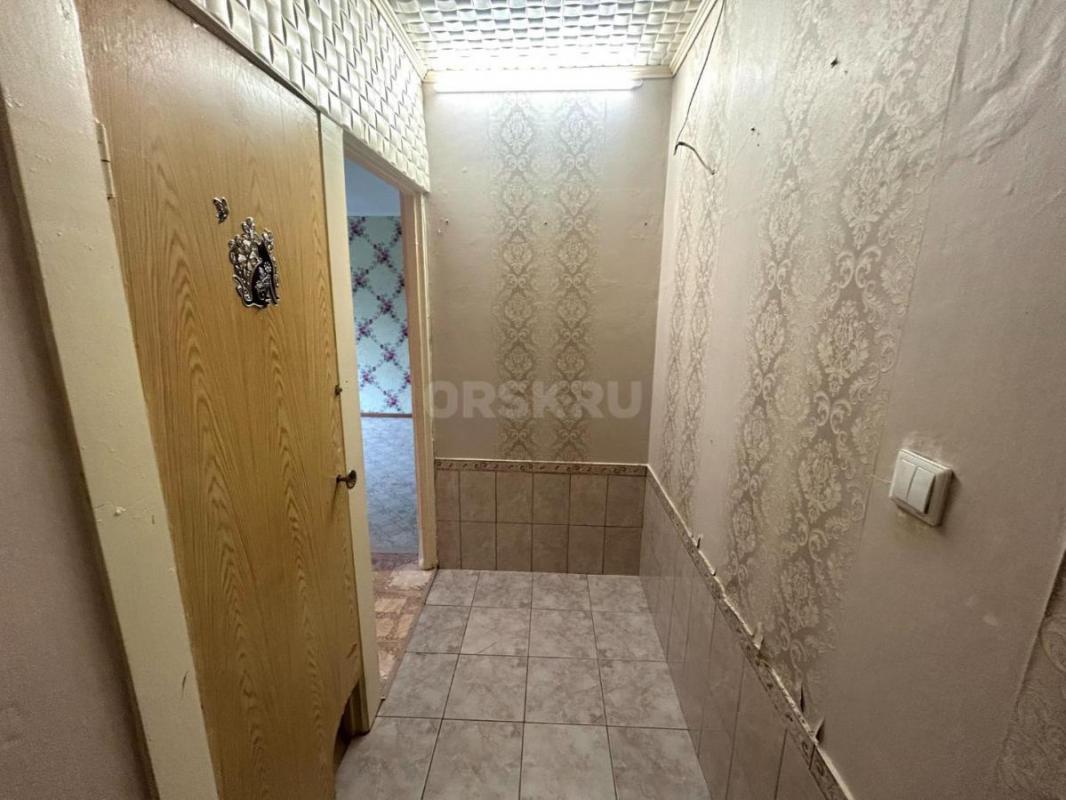 Продаётся уютная двухкомнатная квартира в городе Орске, расположенная по адресу: микрорайон Новый го - Орск
